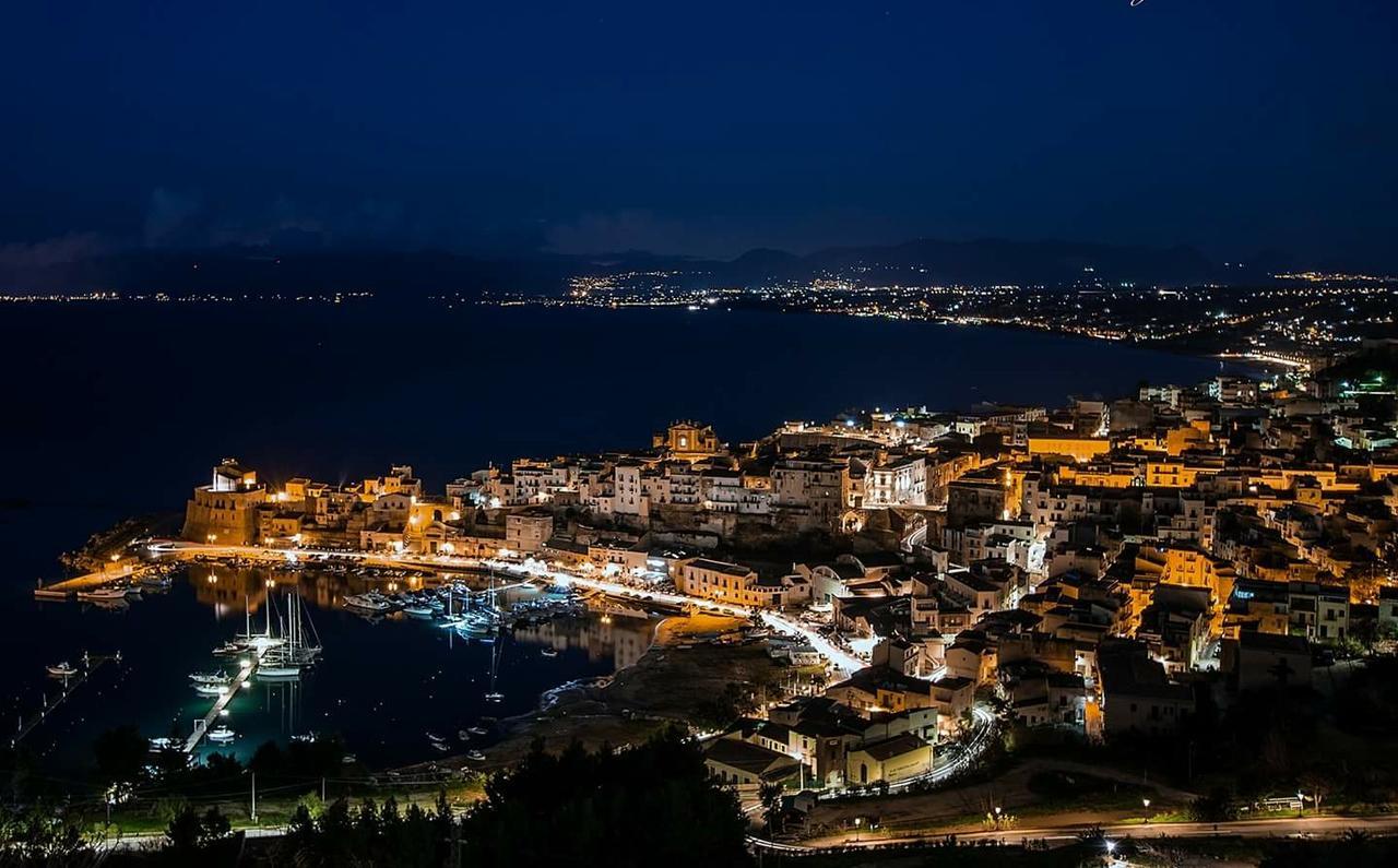 Bed and Breakfast Le Nereidi Castellammare del Golfo Exterior foto
